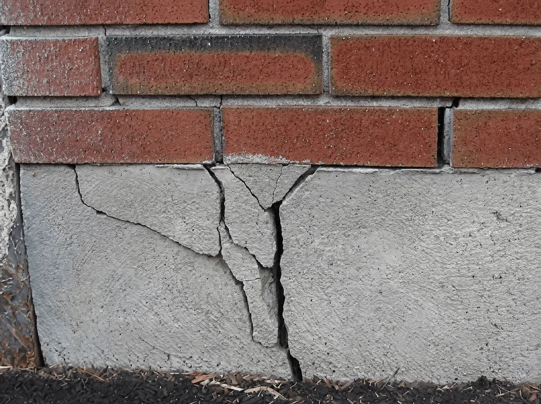 Concrete foundation with serious structural damage in Fort Wayne, IN